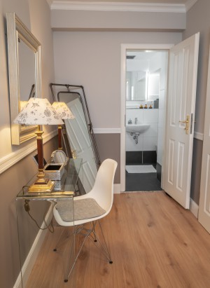 HSchlafzimmer Schminkkonsole3